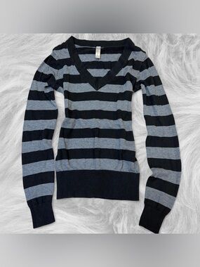 Y2K grunge striped longsleeve 🐾